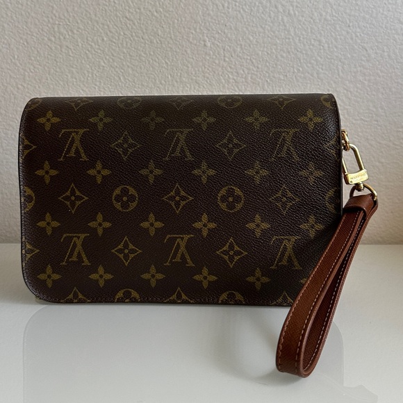 Louis Vuitton Orsay Clutch Wristlet - Picture 6 of 8
